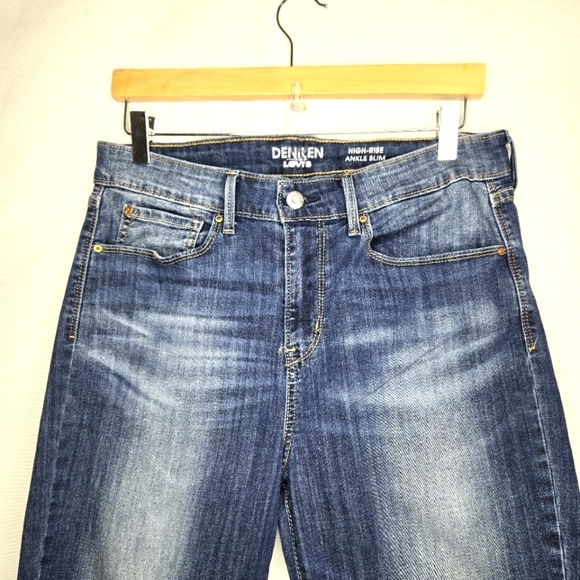 Levi's Denizen High Rise Ankle Slim Jeans. Blue, Size 10/30. - Picture 5 of 14